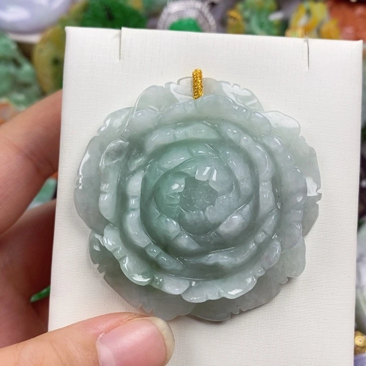 翡翠未镶嵌吊坠(赠链)
