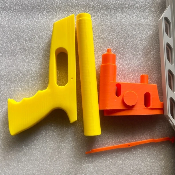 中握玩具模型不可发射禁止私自改装