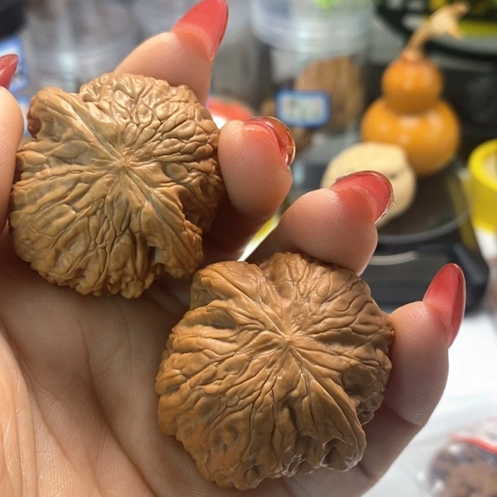 文玩核桃把件铁锤修尖