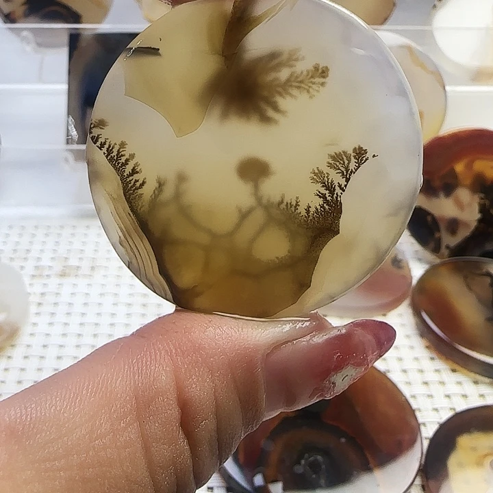 玛瑙/玉髓未镶嵌珠宝奇石