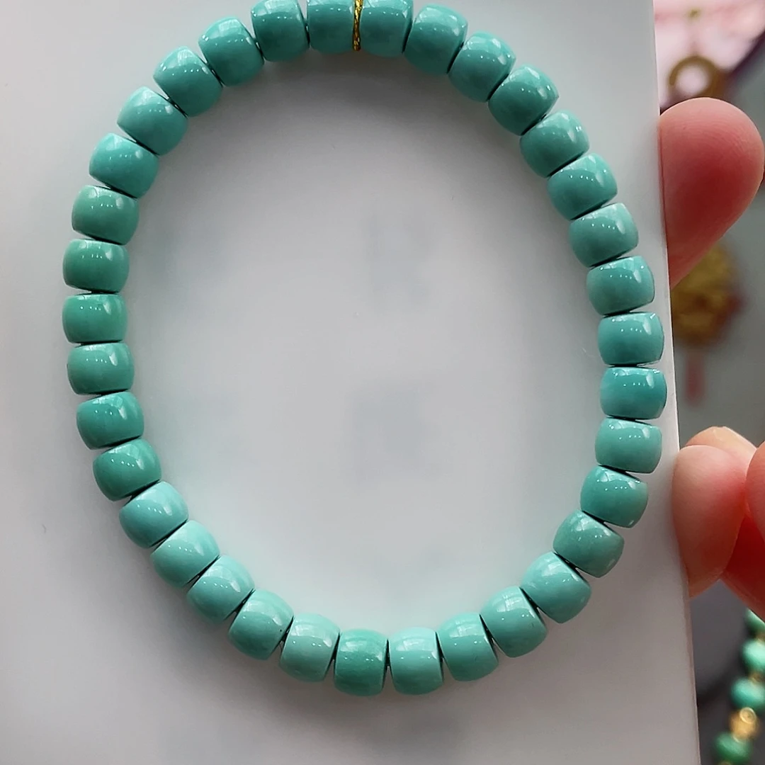 绿松石颈饰未镶嵌