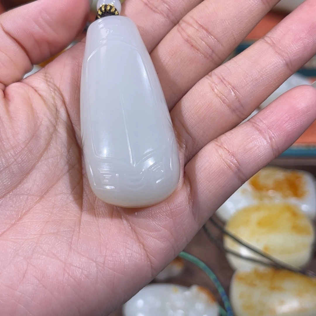 可***爸未镶嵌和田玉车挂