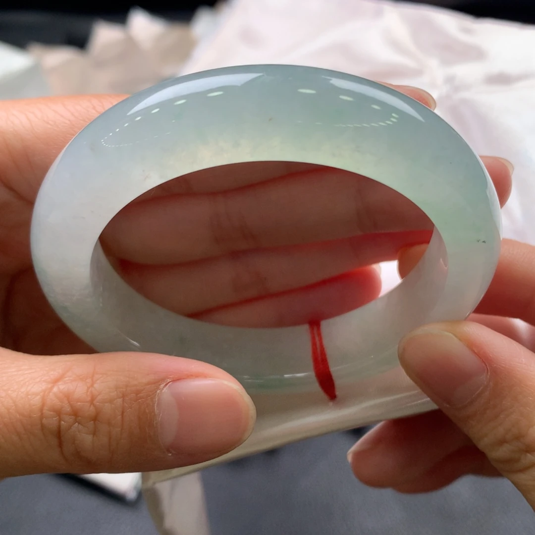 翡翠未镶嵌手镯10号起荧光