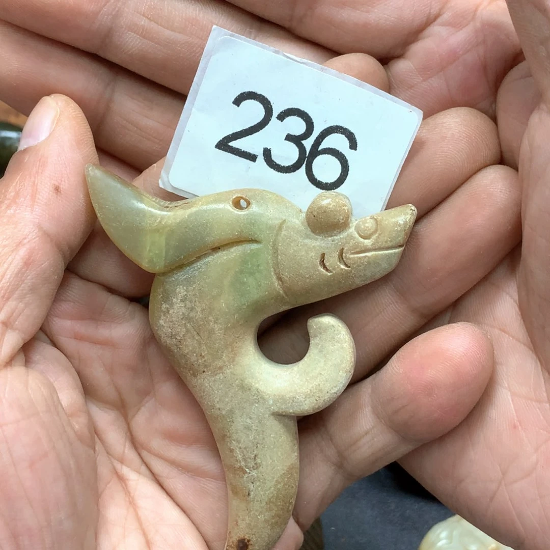 未镶嵌和田玉挂件