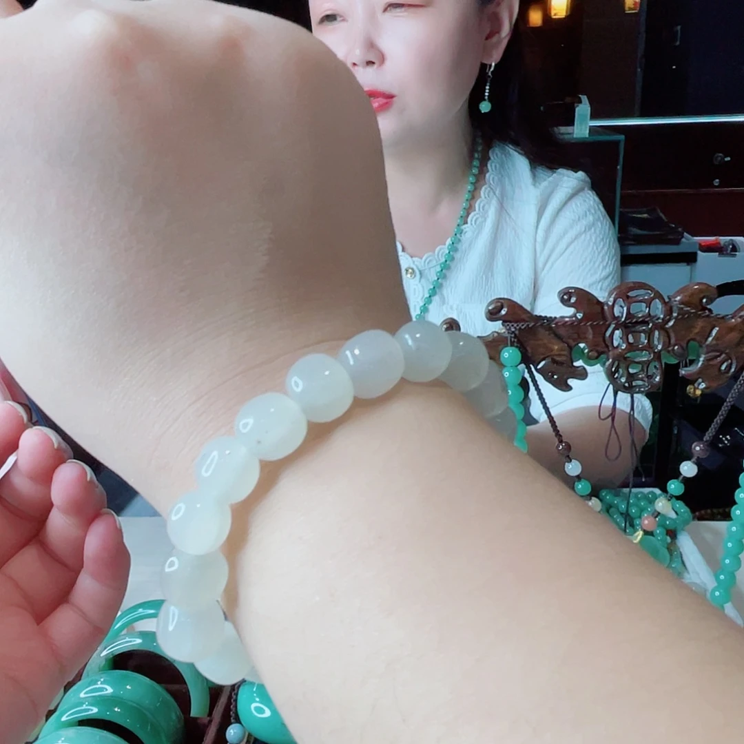 密玉（石英质玉）未镶嵌颈饰