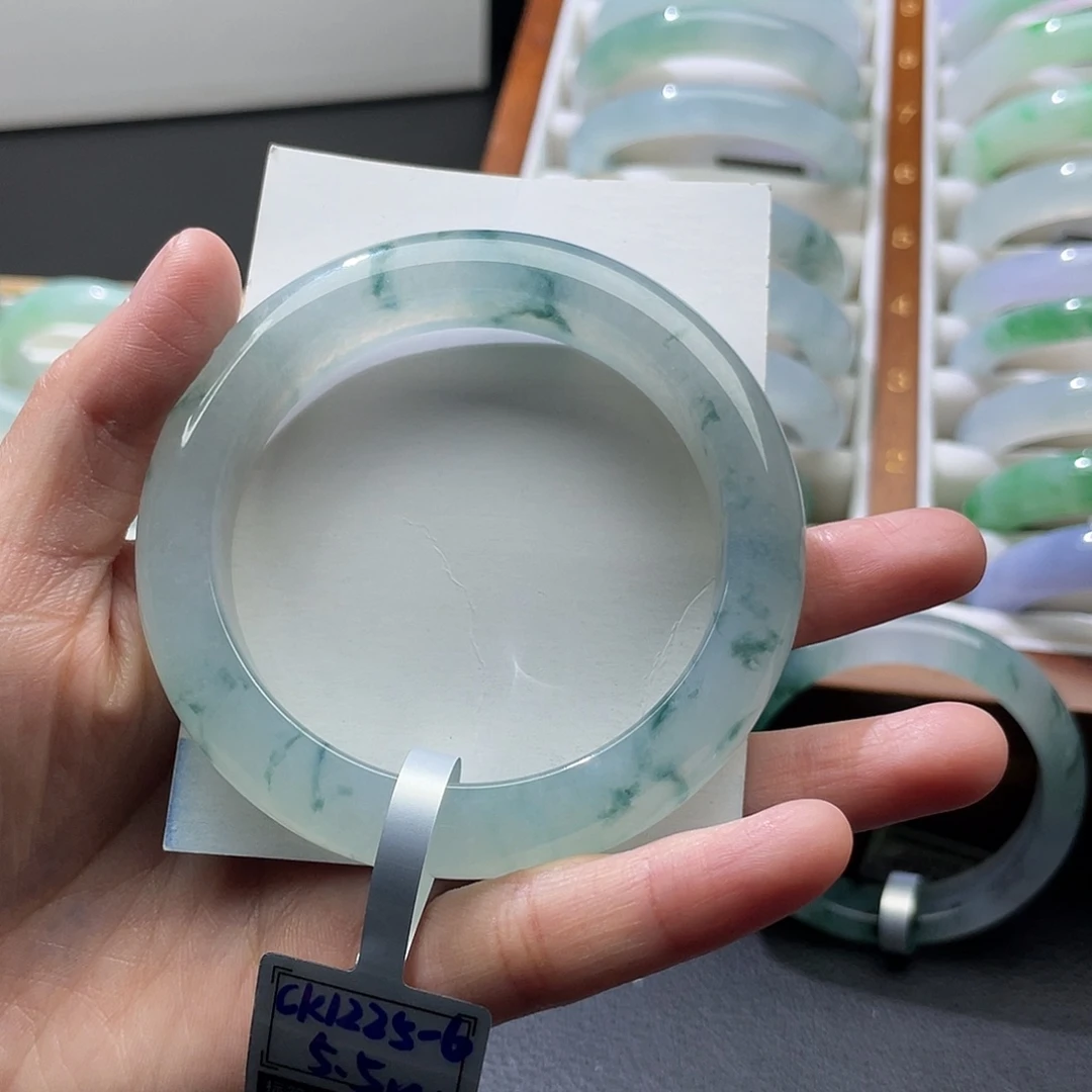 翡翠未镶嵌手镯56冰飘蓝花