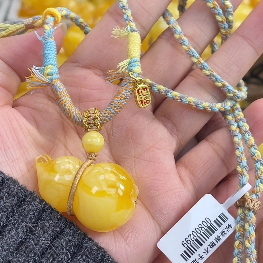 琥珀未镶嵌珠宝奇石h15