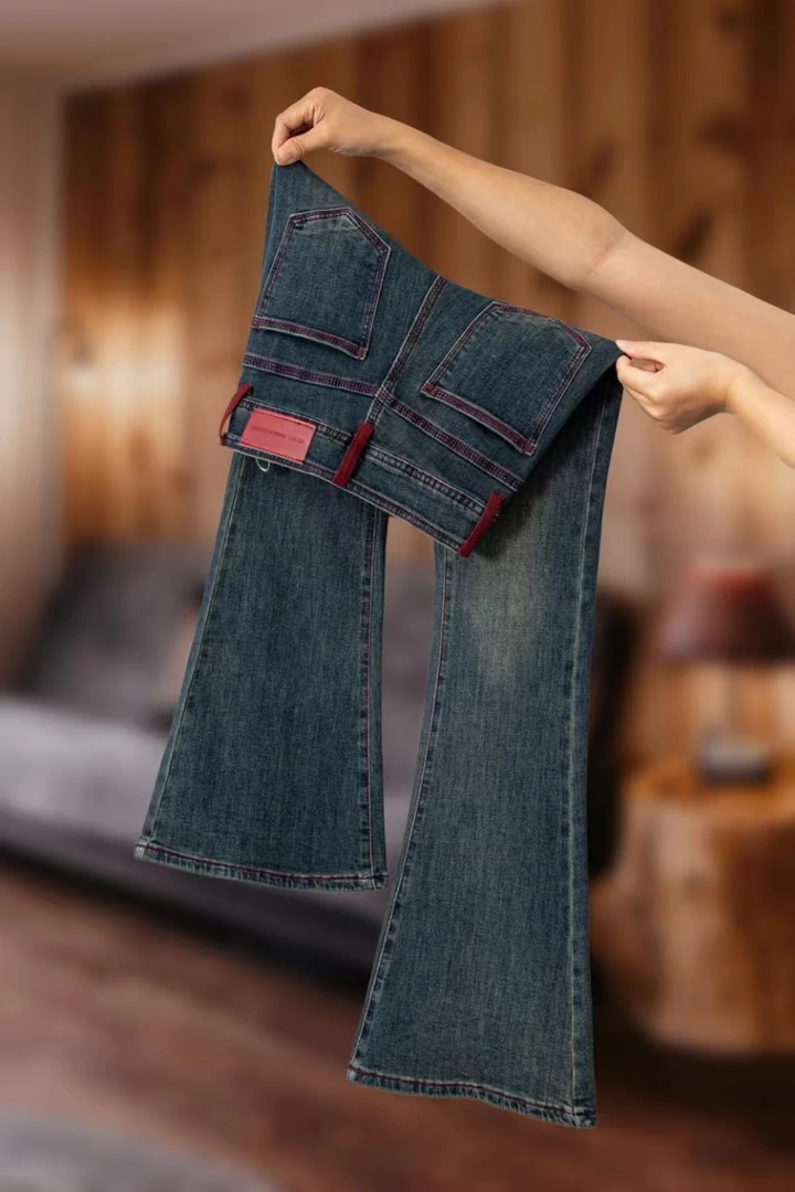 微喇叭牛仔裤女2025秋冬加绒加厚新款高腰修身弹力显瘦百搭裤子女