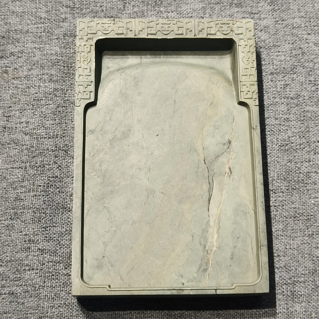 老坑洮砚，喇嘛崖老坑鸭头绿花边门字砚，尺寸14.5*9.5*2厘米