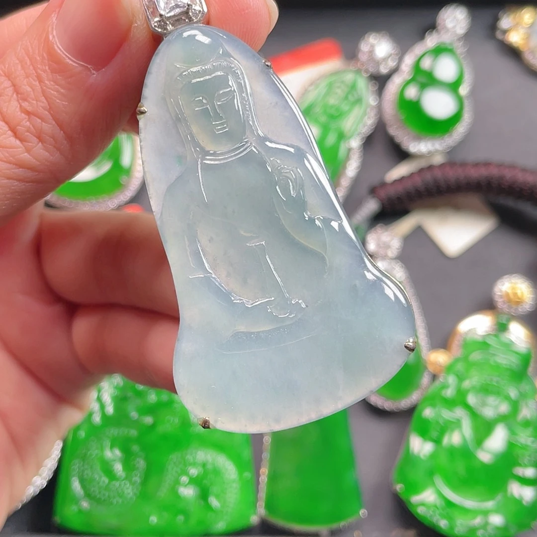 吊坠(不含链)未镶嵌翡翠