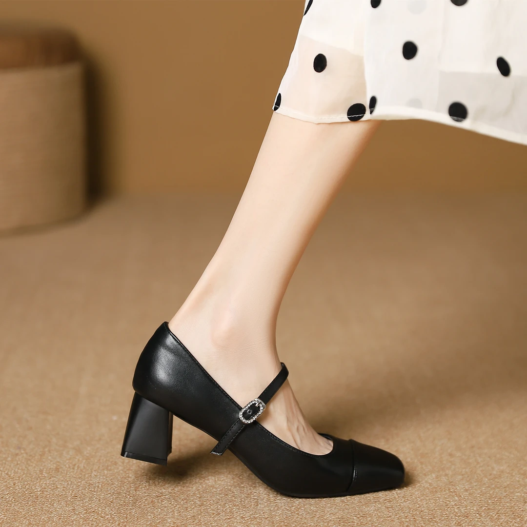 黑色玛丽珍一字带粗跟单鞋女2025新款法式复古浅口配裙子中跟单鞋
