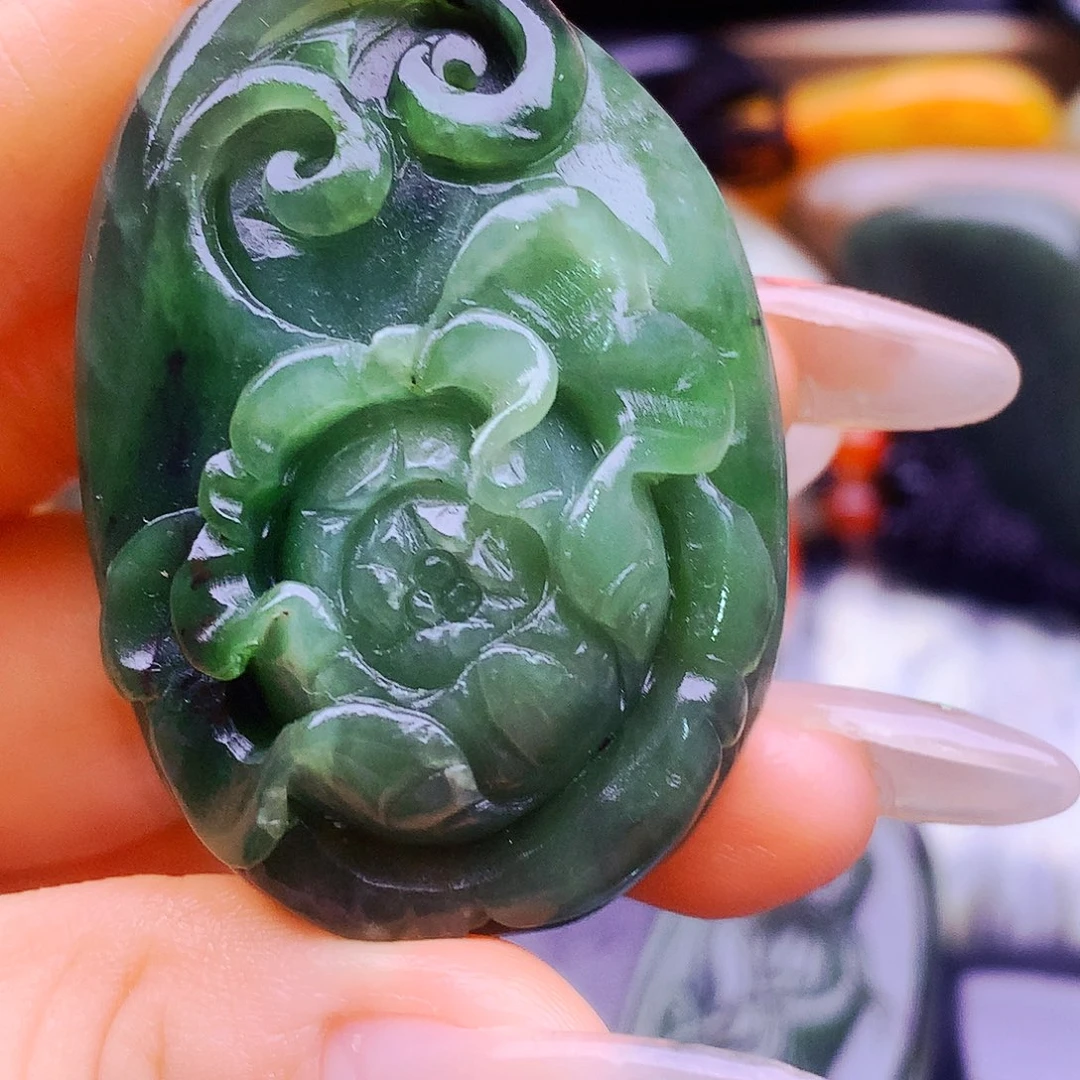 未镶嵌和田玉（糖玉）把件