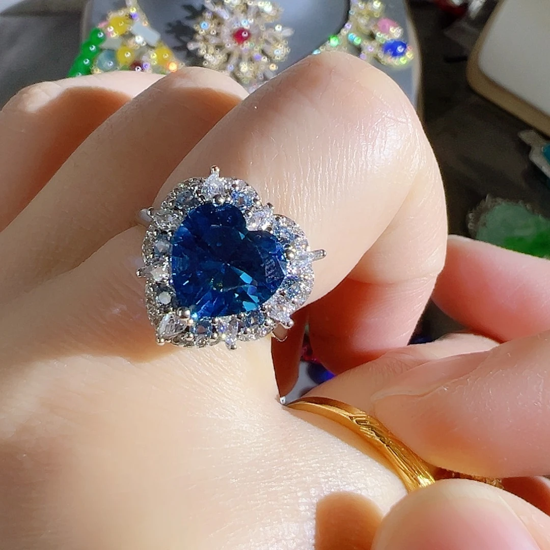 花岗石钨合金红色蓝色吊坠