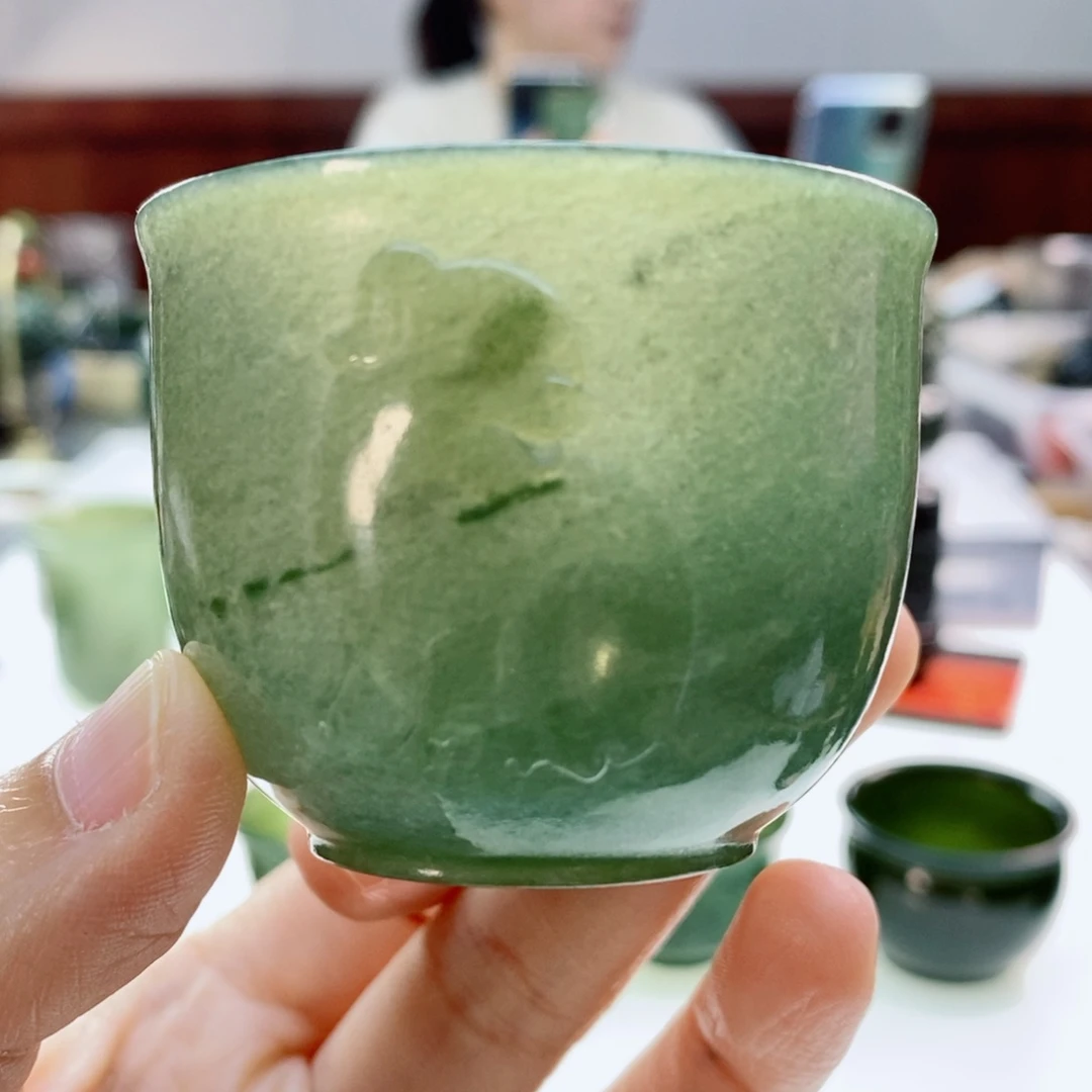 未镶嵌和田玉（青玉）摆件微瑕