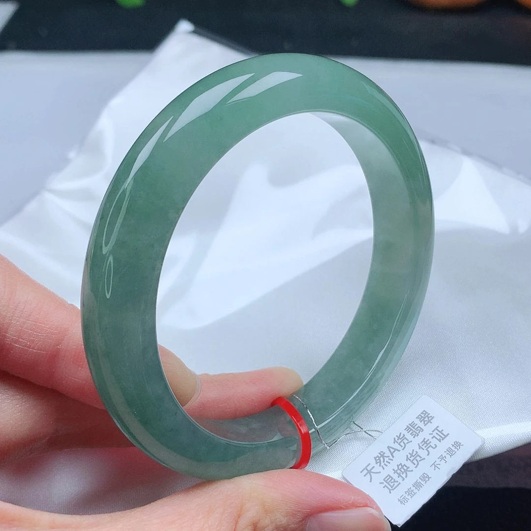 翡翠手镯未镶嵌兔****室60圈
