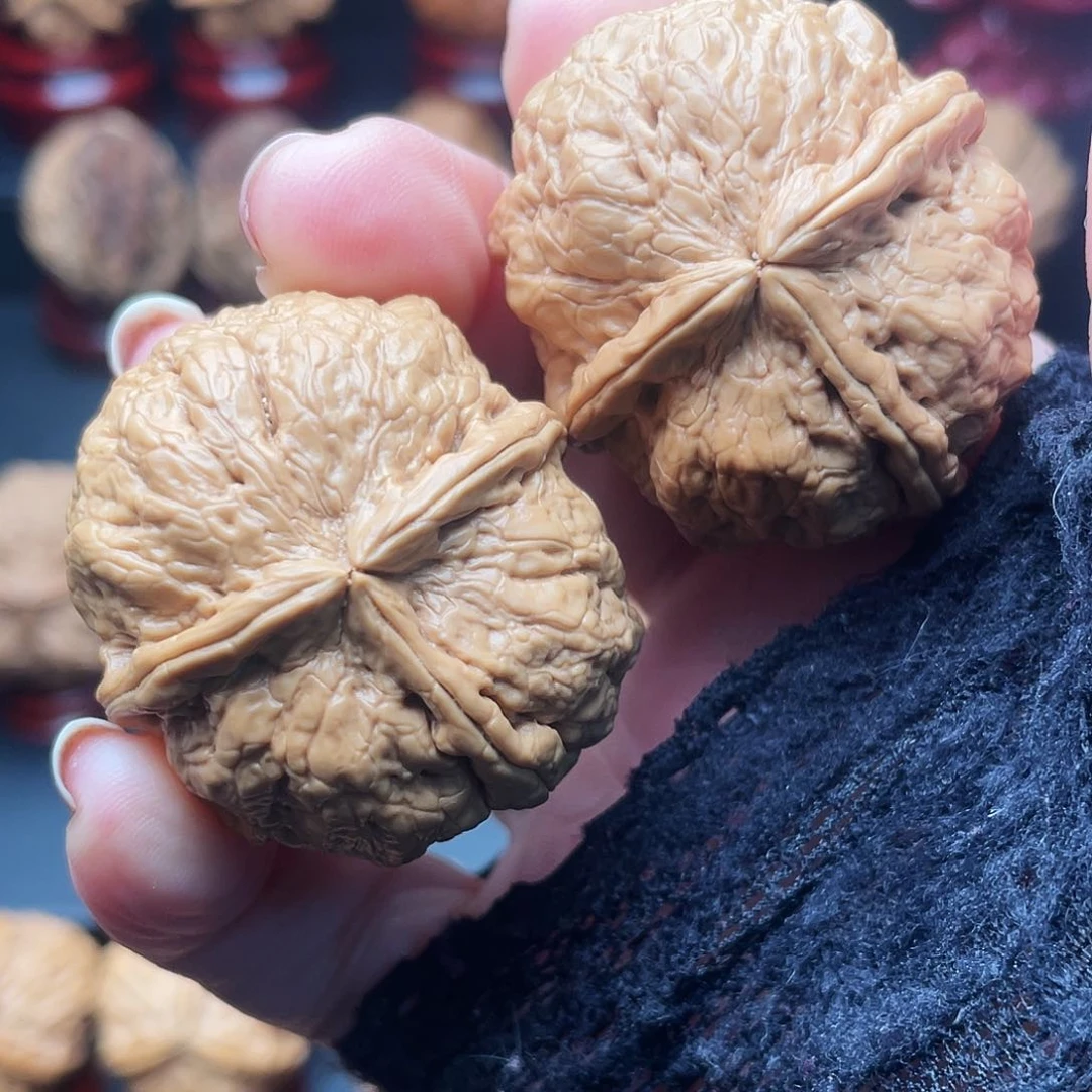 文玩核桃吊坠帝王……