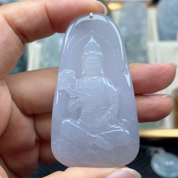 翡翠未镶嵌颈饰莲花观音