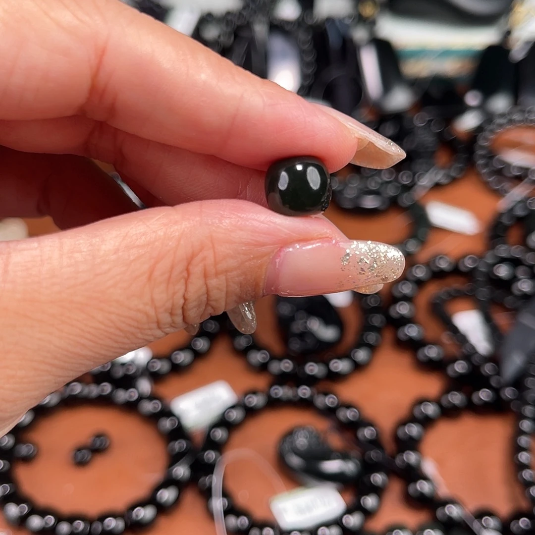 猪***嘿未镶嵌手串和田玉