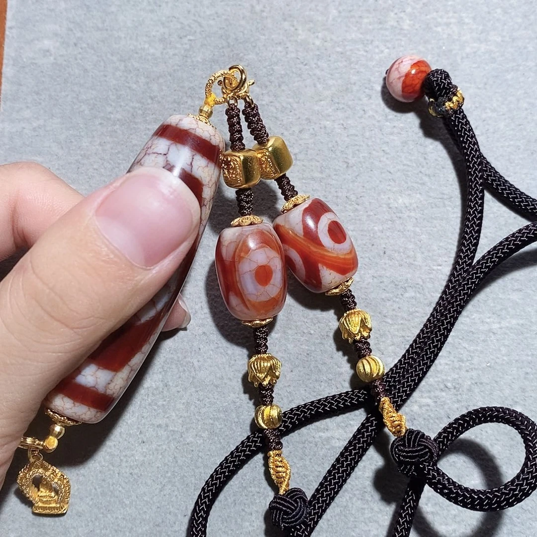 东***师玛瑙/玉髓颈饰未镶嵌