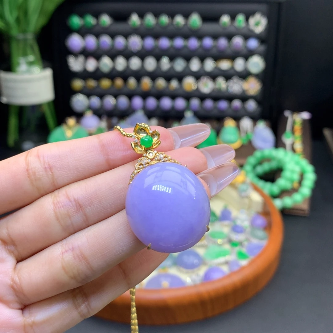 翡翠18K金镶嵌颈饰