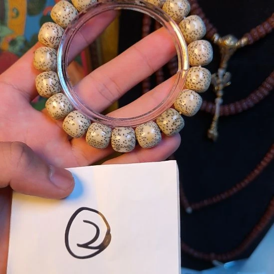 云***冥吊坠星月菩提糯冰大眼睛石玉料