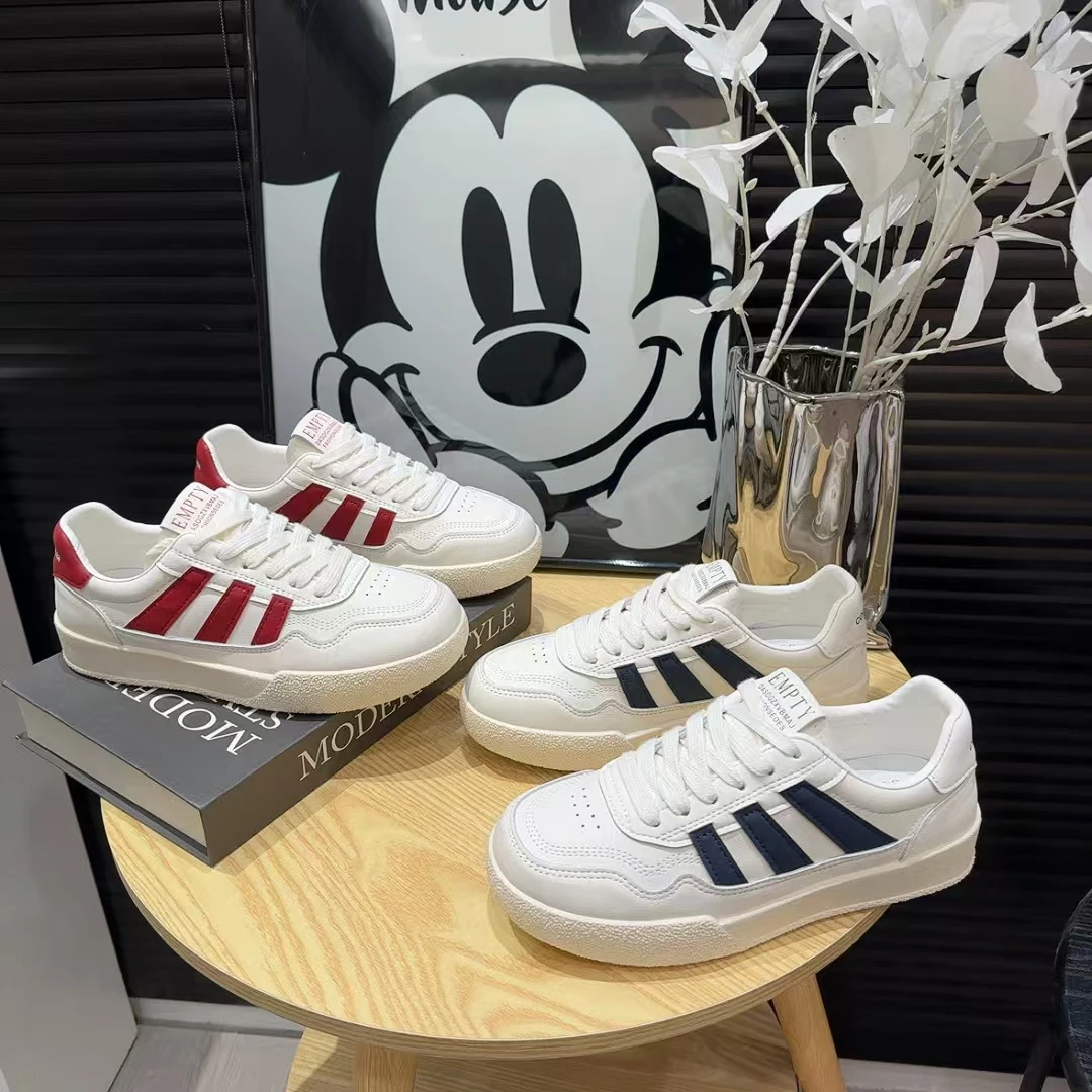 爆款透气轻便小白鞋女2025春季新款软底百搭运动鞋学生休闲板鞋子