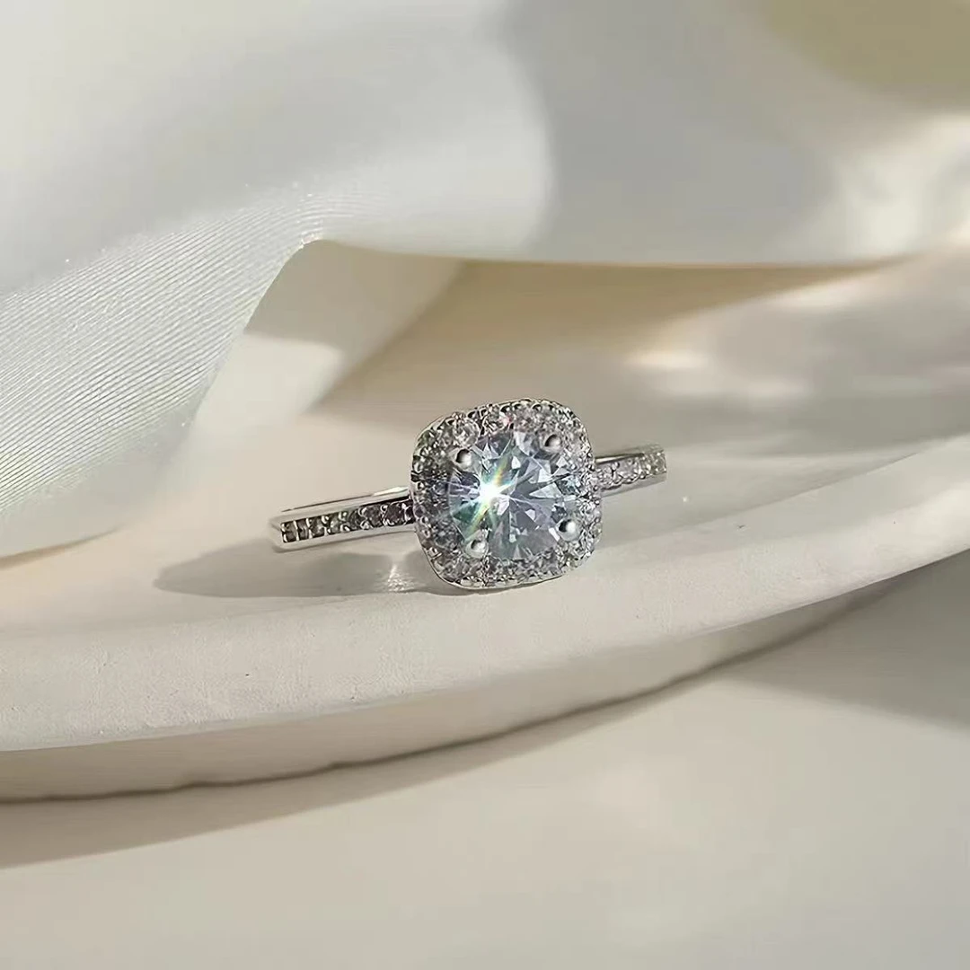 925银莫桑石戒指 S925银莫桑钻戒指 带证书许昌发货