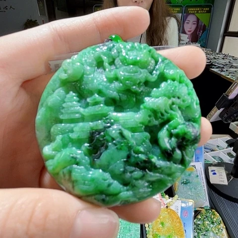 翡翠未镶嵌颈饰翡翠