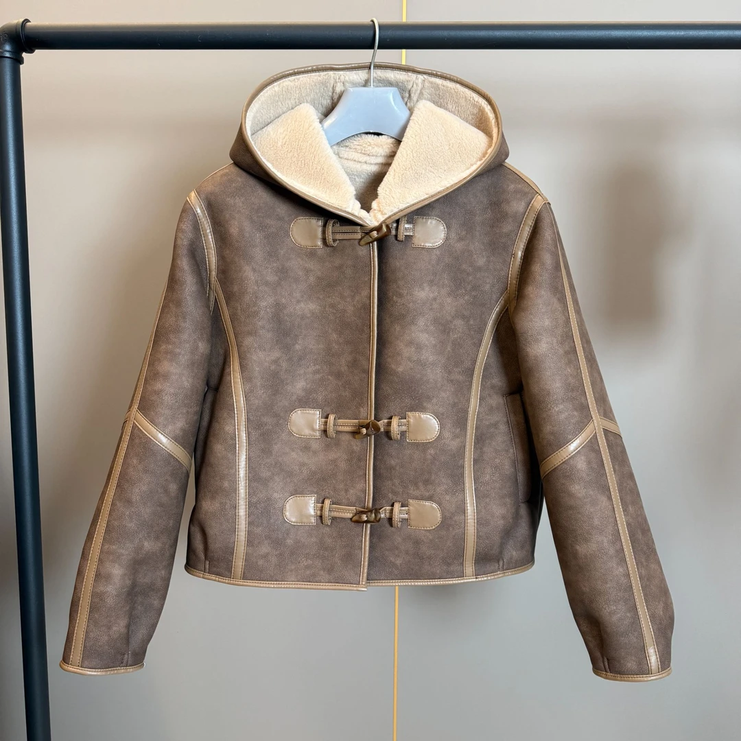 女士羊皮毛一体冬季羊毛保暖外套E加绒加厚潮牌机车风