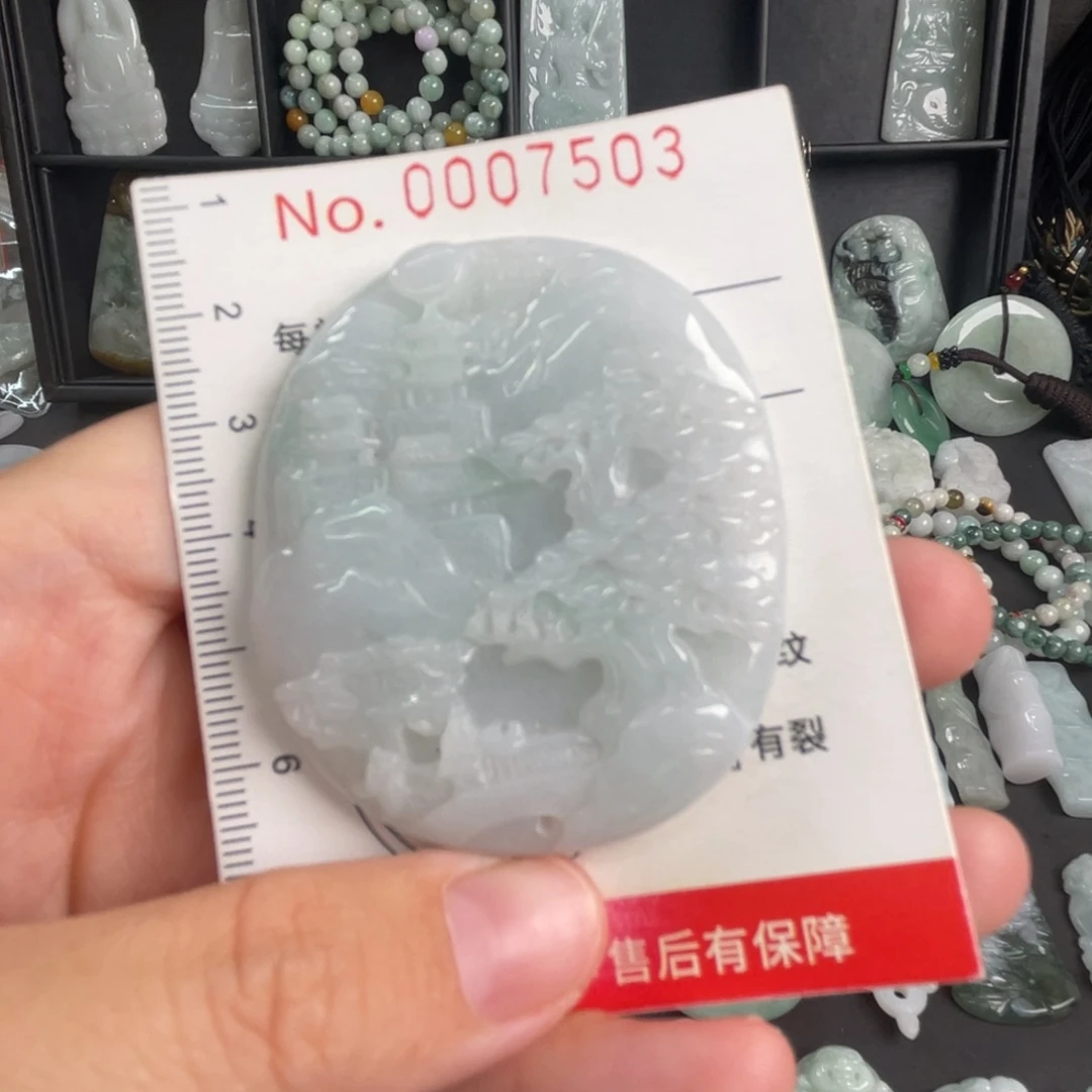 吊坠(不含链)未镶嵌翡翠微瑕