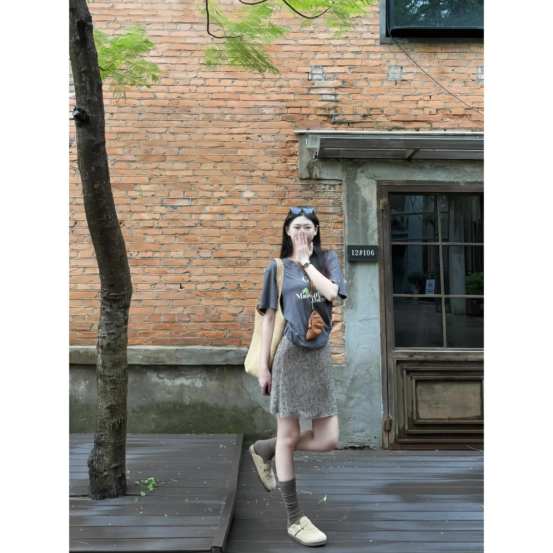 2025夏季法式慵懒风小众复古宽松印花女T恤短袖高级感上衣套装女