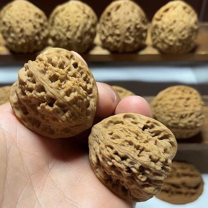 文玩核桃把件南疆