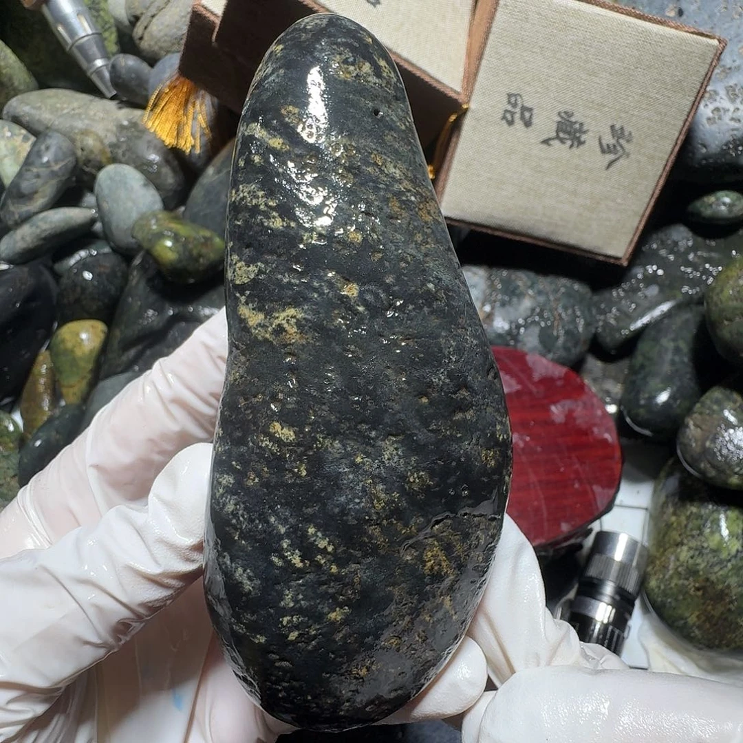 米***粟蛇纹石玉未镶嵌西藏藏玉药王石