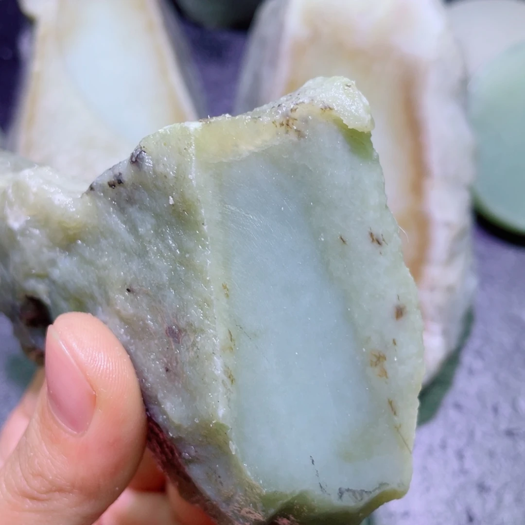 和田玉未镶嵌珠宝半成品