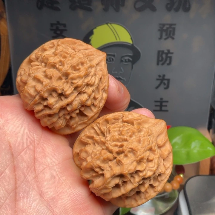 ****胖吊坠文玩核桃麒麟纹官帽45全品