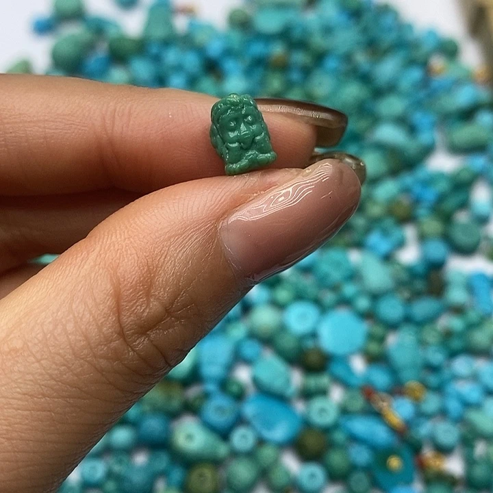 绿松石未镶嵌珠宝奇石