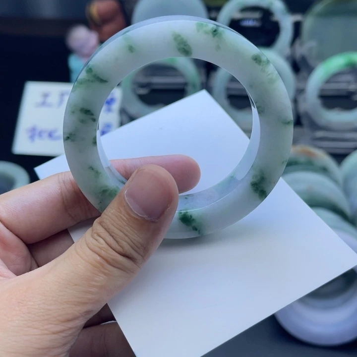 定制翡翠手镯未镶嵌