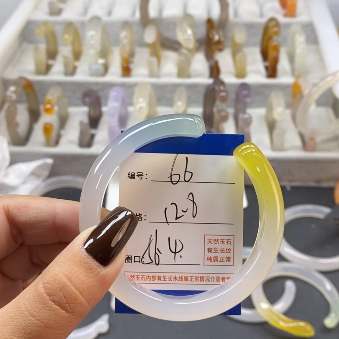 手镯玛瑙/玉髓未镶嵌66