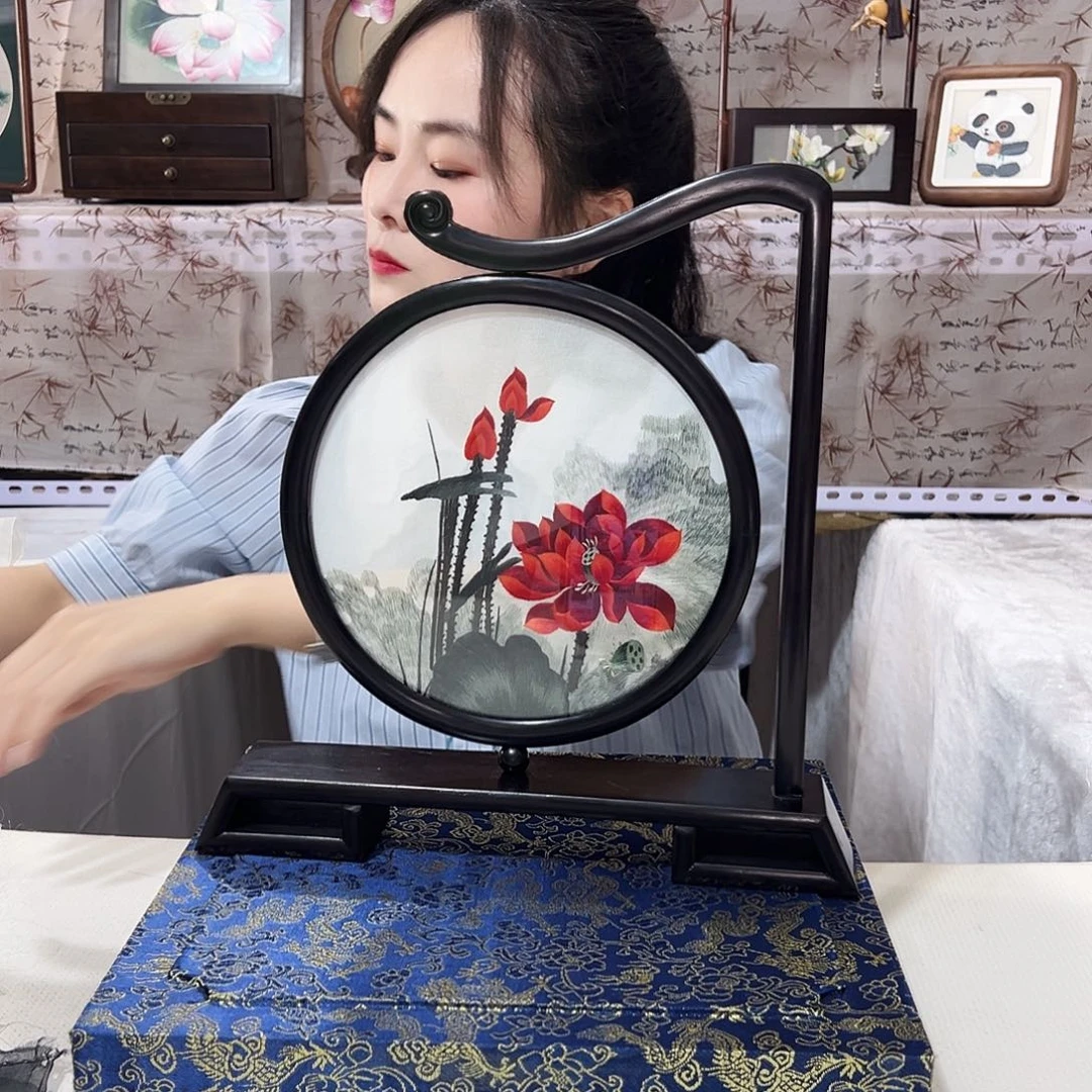 织绣苏绣荷花摆台