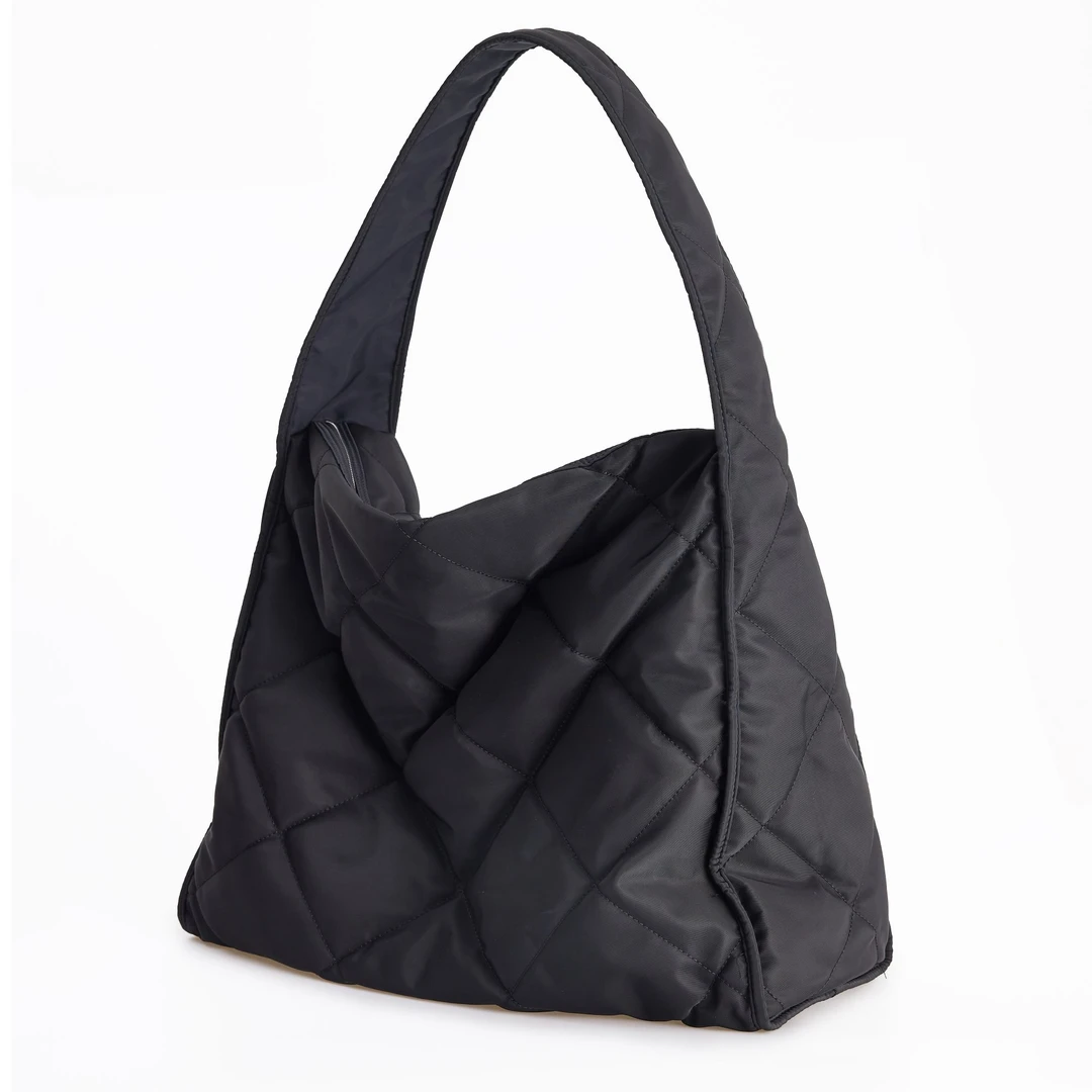 AUM25年新品经典实用大容量百搭气质包包M5EG30004