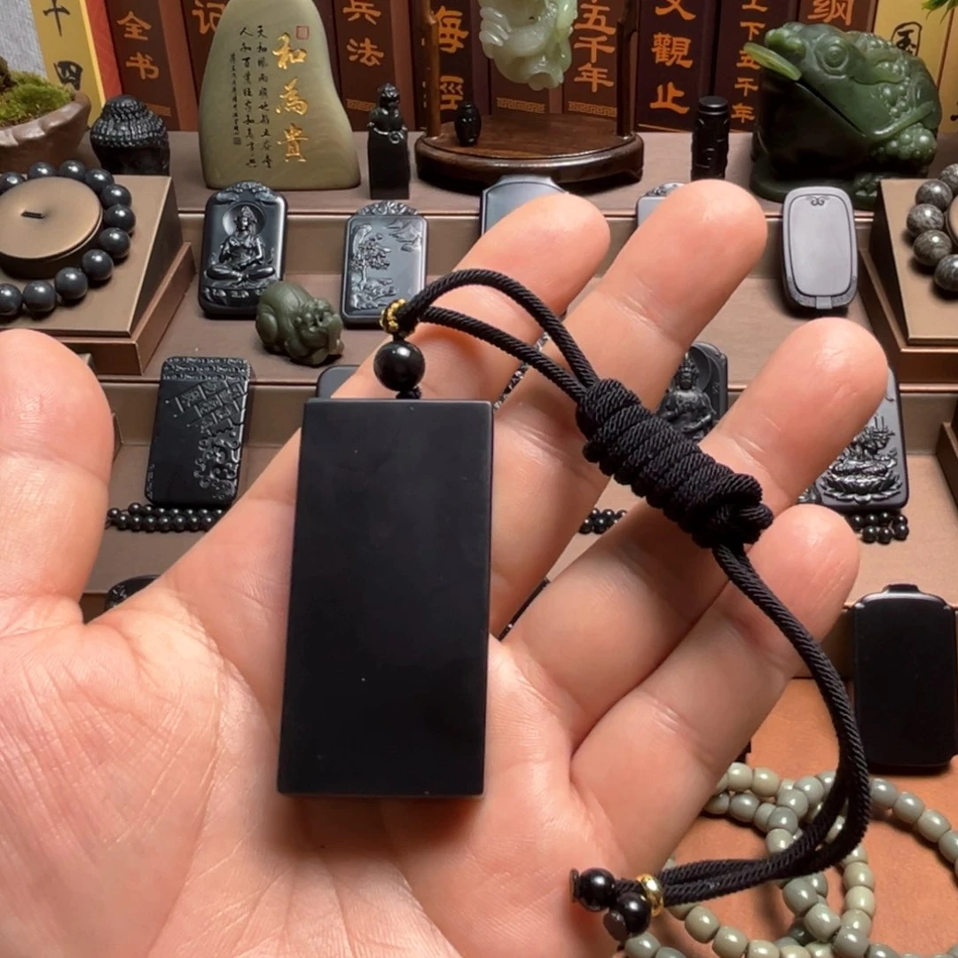 颈饰未镶嵌和田玉（墨玉）3.6钢板无事牌