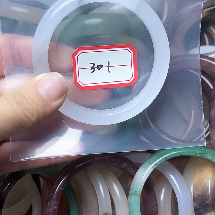 石英质玉手镯合金301