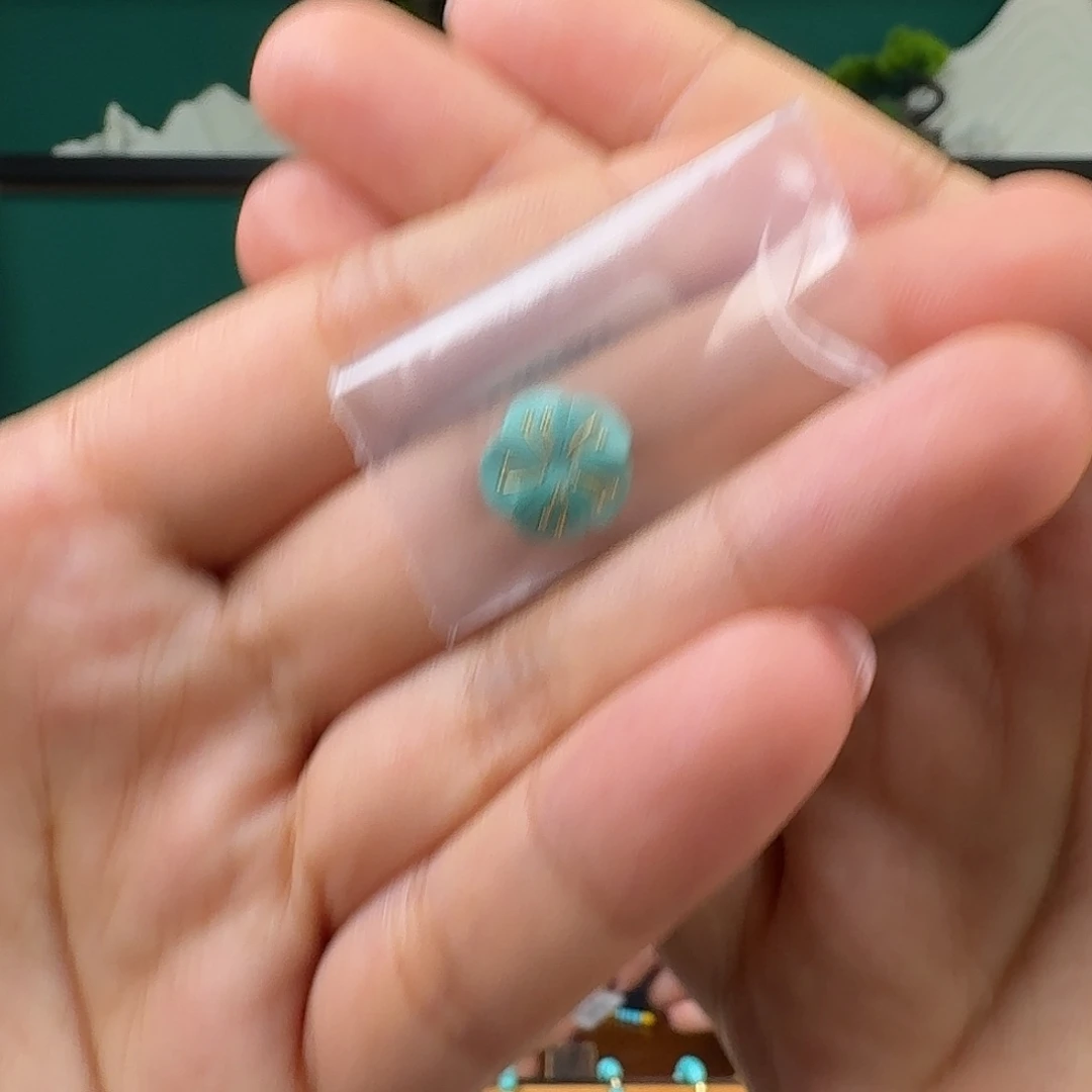 乇***：绿松石未镶嵌珠宝奇石