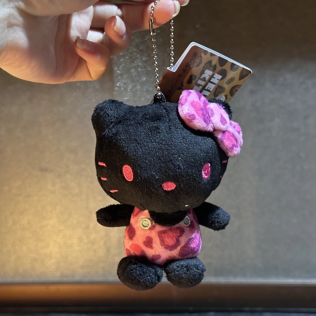 【大阪限定】HelloKitty黑粉Kitty钥匙扣玩偶黑皮hellokitty