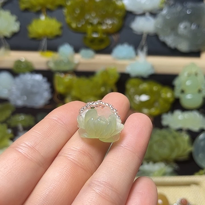 乖***滴未镶嵌蛇纹石玉发饰