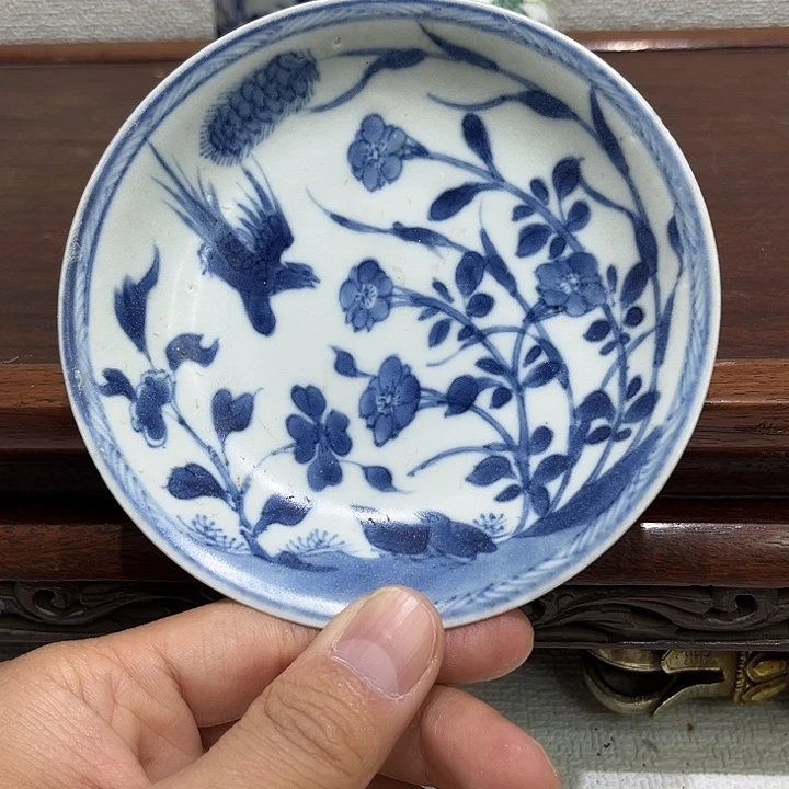 如***翼摆件精美的陶瓷材料……