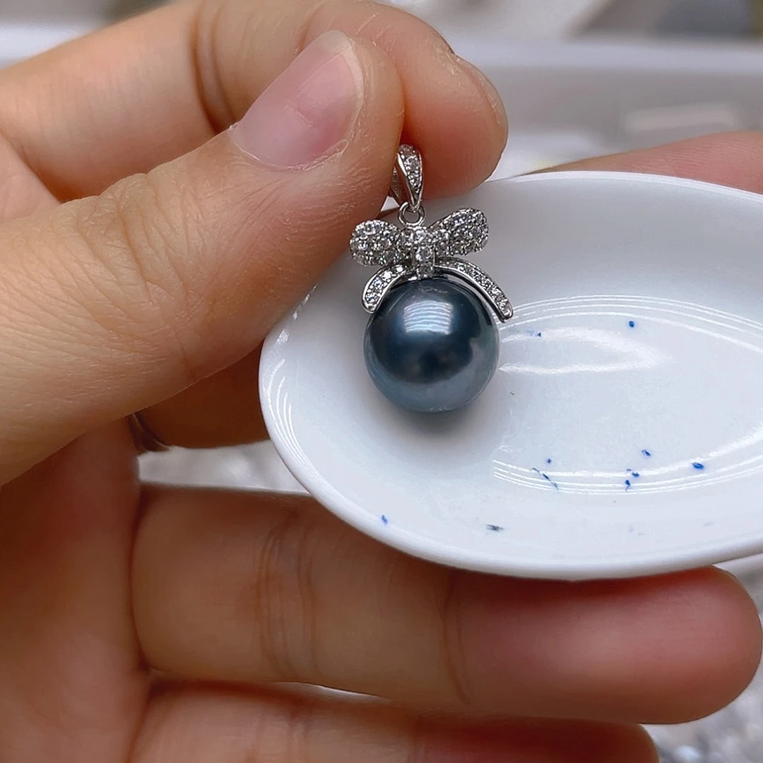 银S925镶嵌淡水珍珠耳钉或者吊坠之一