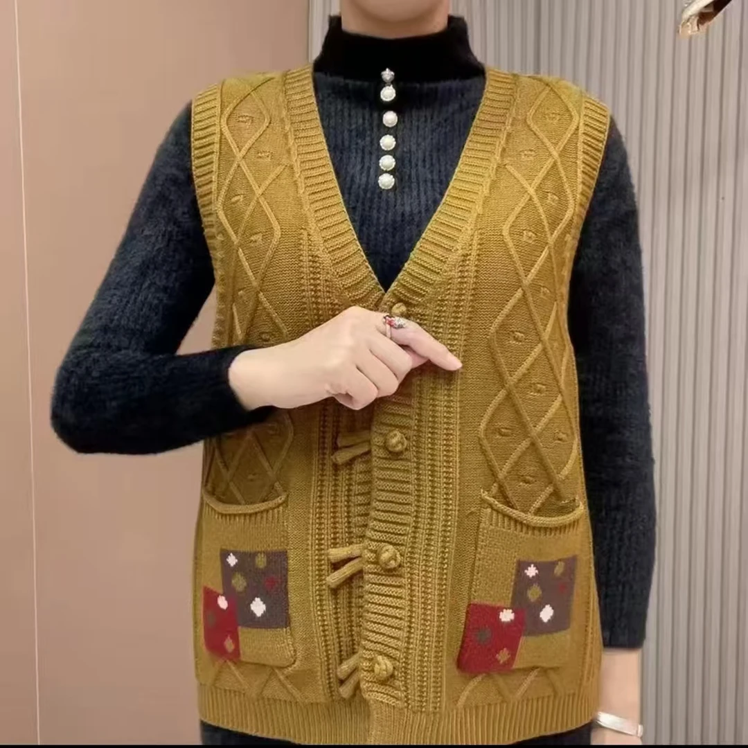 秋冬新款中老年妈妈装针织马甲V领系扣口袋显瘦无袖软肩背心上衣