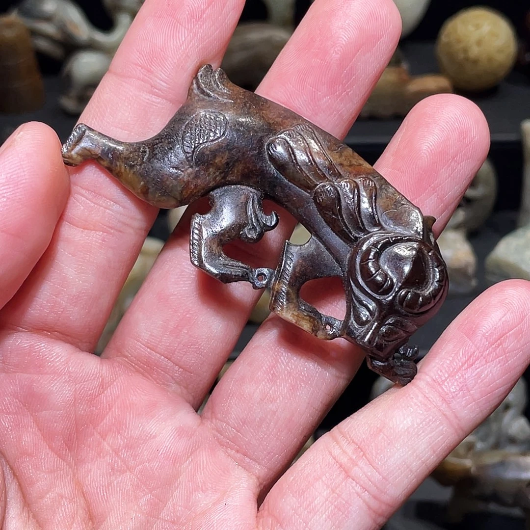 用***宝和田玉（糖玉）未镶嵌颈饰