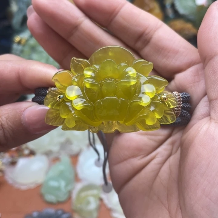 蛇纹石玉未镶嵌吊坠